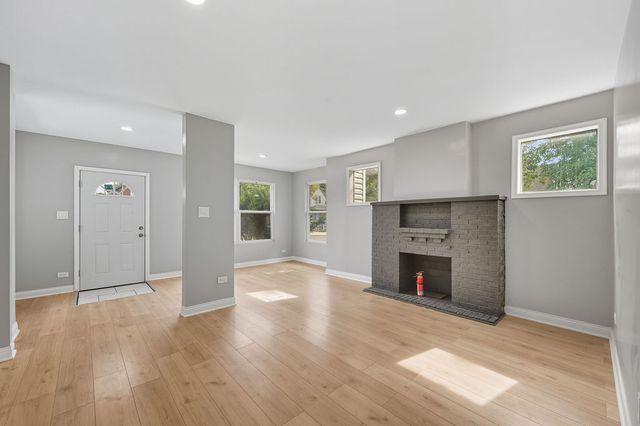 9954 S Wallace Avenue, Chicago, IL 60628