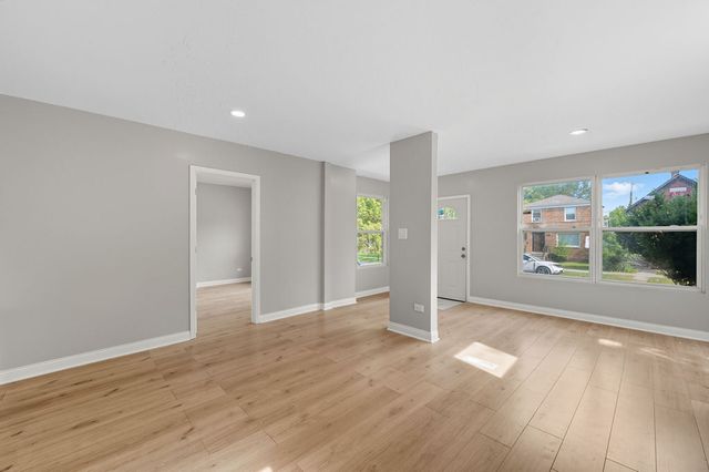9954 S Wallace Avenue, Chicago, IL 60628
