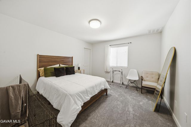 4323 W Ivesbrook Street, Lancaster, CA 93536