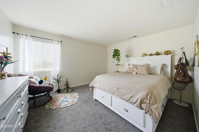 4323 W Ivesbrook Street, Lancaster, CA 93536