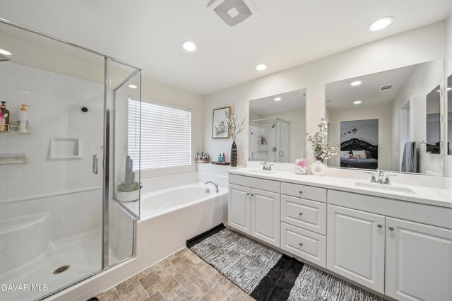 4323 W Ivesbrook Street, Lancaster, CA 93536