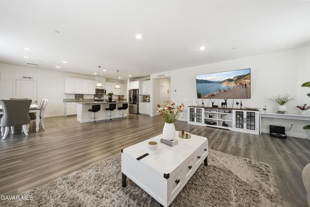 4323 W Ivesbrook Street, Lancaster, CA 93536