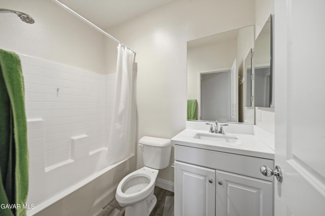 4323 W Ivesbrook Street, Lancaster, CA 93536