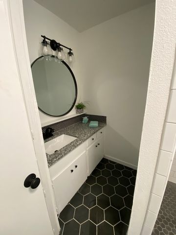 3227 Dengar Ave, Midland, TX 79705