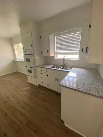 3227 Dengar Ave, Midland, TX 79705