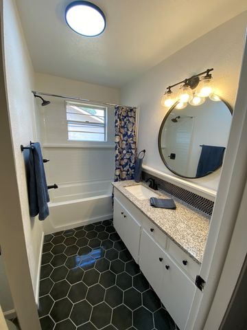 3227 Dengar Ave, Midland, TX 79705