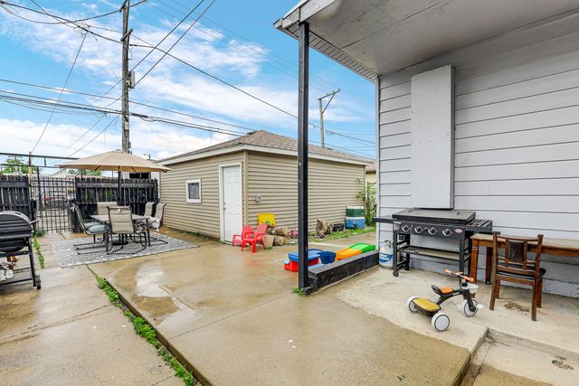 4951 W Concord Place, Chicago, IL 60639
