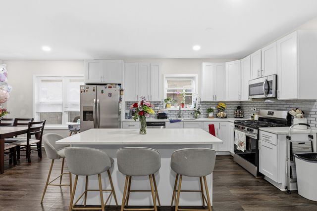 4951 W Concord Place, Chicago, IL 60639