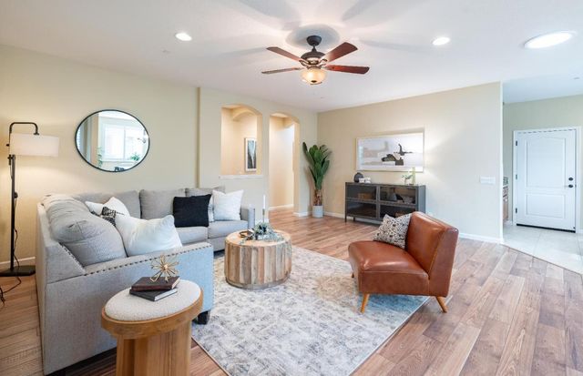 1376 Volonne Dr, Roseville, CA 95747