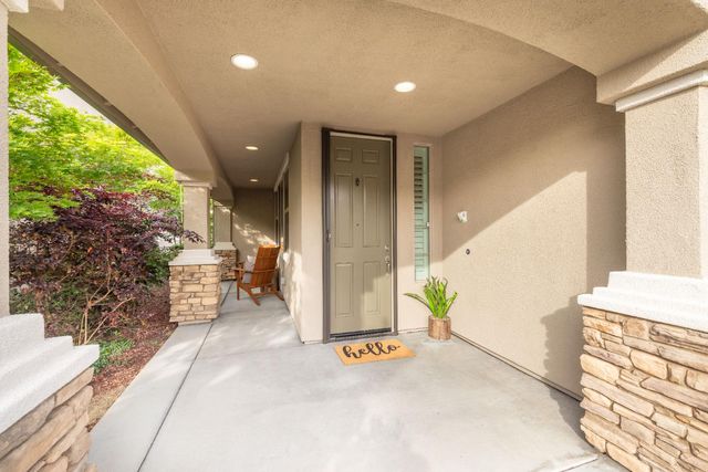 1376 Volonne Dr, Roseville, CA 95747