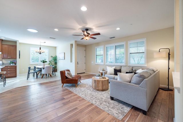 1376 Volonne Dr, Roseville, CA 95747