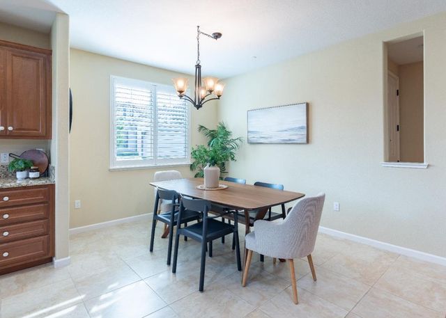 1376 Volonne Dr, Roseville, CA 95747