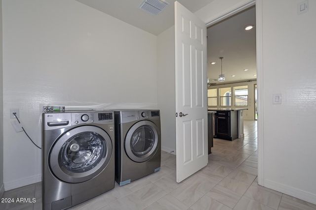 7433 W Maya, Peoria, AZ 85383