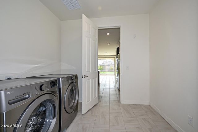 7433 W Maya, Peoria, AZ 85383