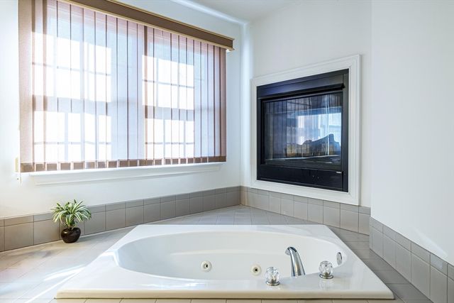 300 Crownshield Avenue, Uxbridge, MA 01569