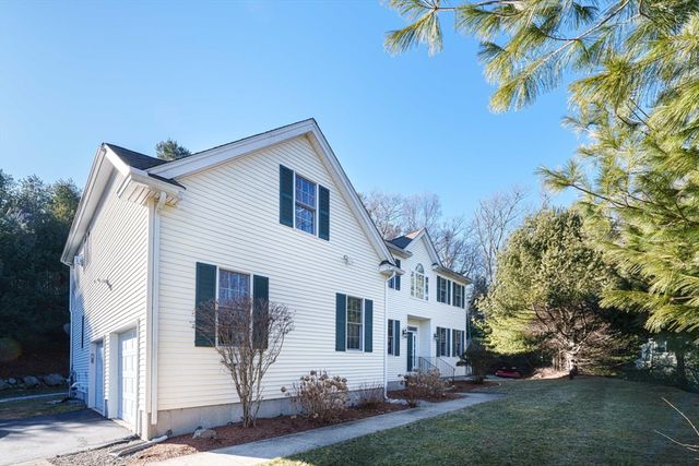 300 Crownshield Avenue, Uxbridge, MA 01569