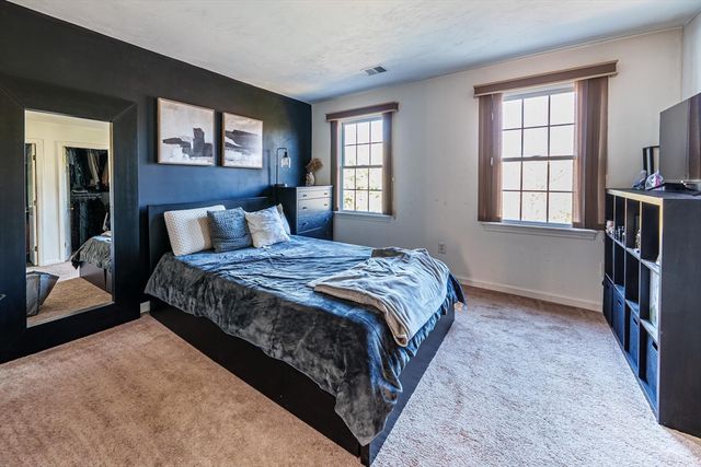 300 Crownshield Avenue, Uxbridge, MA 01569