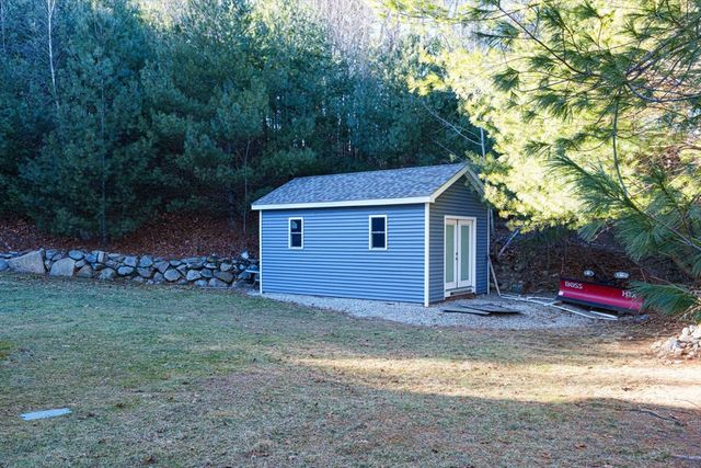 300 Crownshield Avenue, Uxbridge, MA 01569