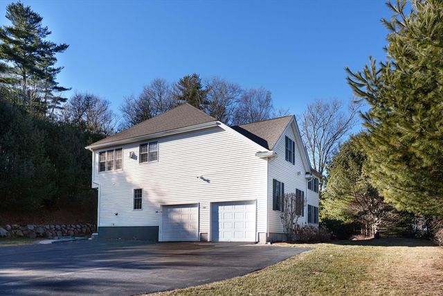 300 Crownshield Avenue, Uxbridge, MA 01569