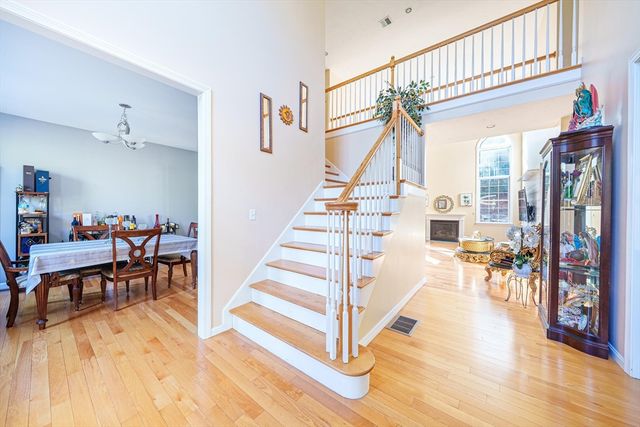 300 Crownshield Avenue, Uxbridge, MA 01569