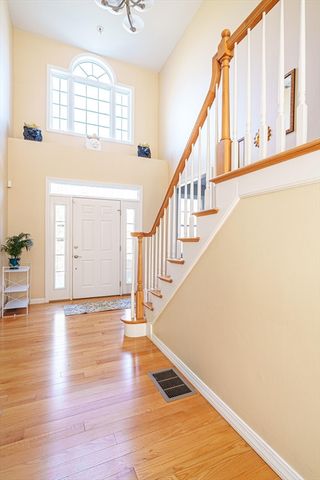 300 Crownshield Avenue, Uxbridge, MA 01569