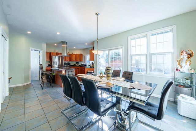 300 Crownshield Avenue, Uxbridge, MA 01569