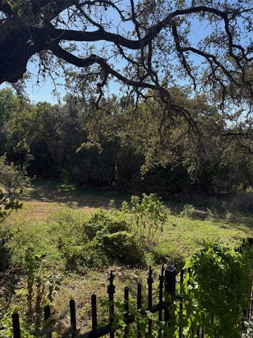 5007 Country Club DR, Lago Vista, TX 78645