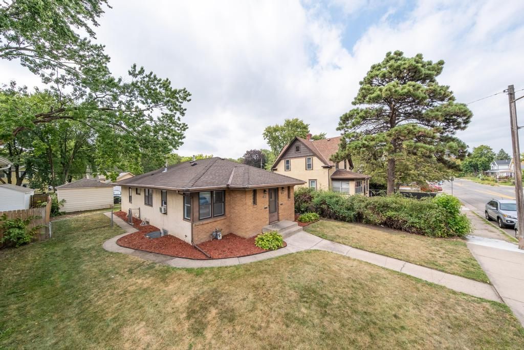 4037 Fremont Avenue N, Minneapolis, MN 55412 — photo 2
