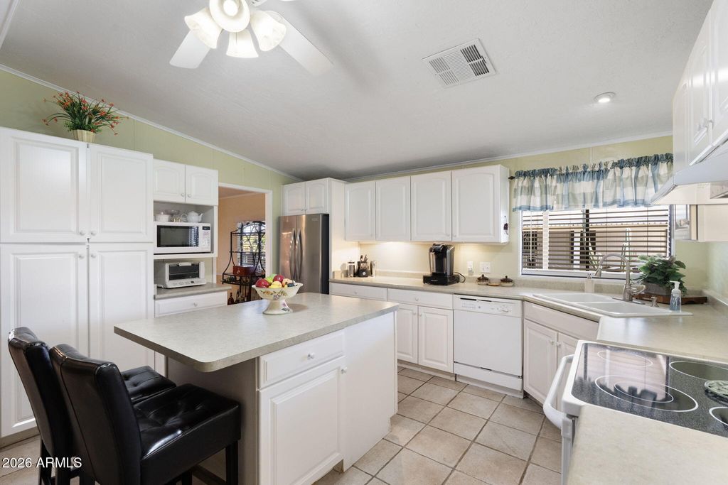 Image 21 of property listing at 3901 E PINNACLE PEAK RD 405 --, Phoenix, AZ 85050
