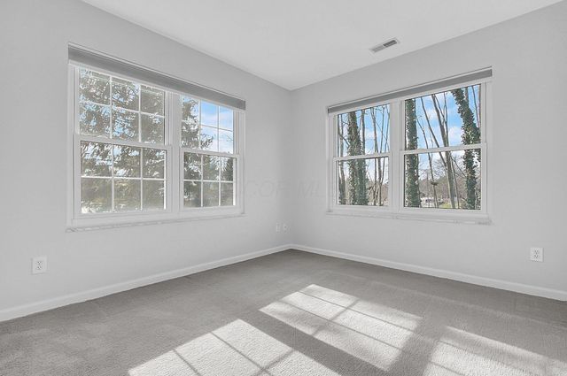 2571 Rustling Oak Boulevard, Hilliard, OH 43026