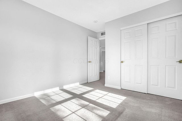 2571 Rustling Oak Boulevard, Hilliard, OH 43026