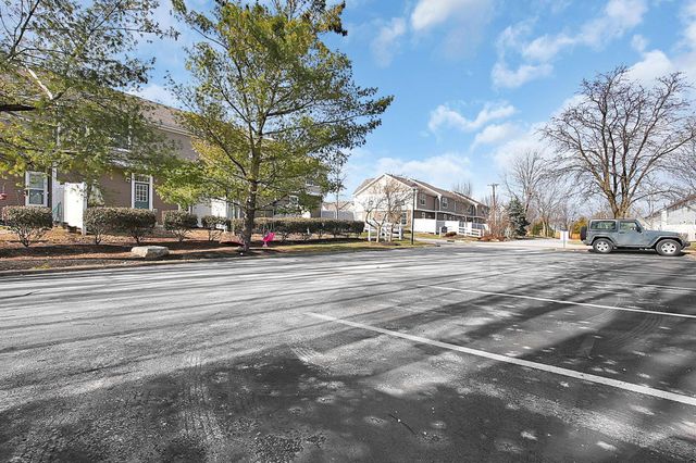 2571 Rustling Oak Boulevard, Hilliard, OH 43026