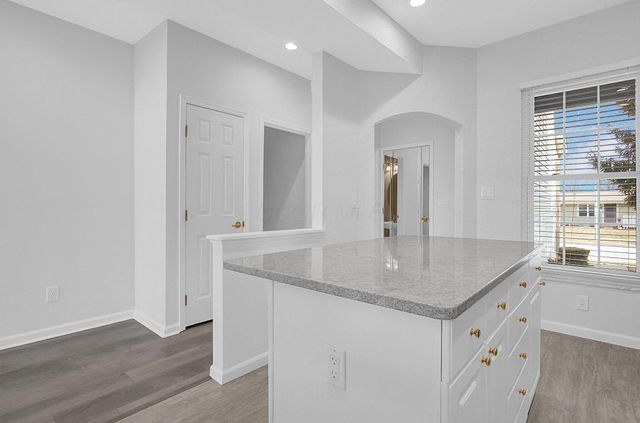 2571 Rustling Oak Boulevard, Hilliard, OH 43026