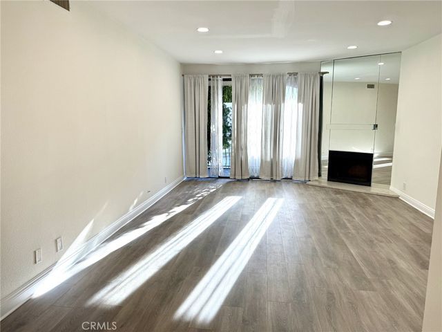 1630 S Bentley Avenue 103, Los Angeles, CA 90025