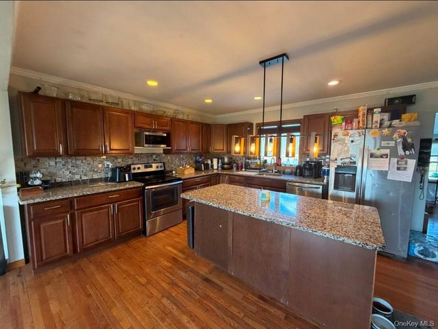 166 Burnt Corners Road, Middletown, NY 10940