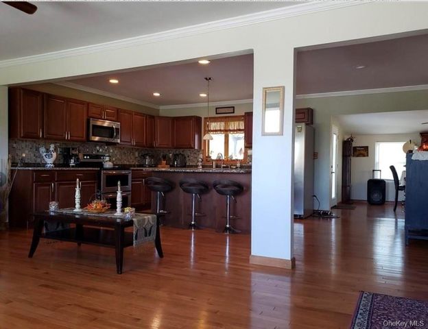 166 Burnt Corners Road, Middletown, NY 10940