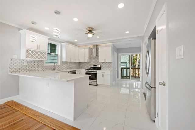 15 Shepherd Street, Rockville Centre, NY 11570