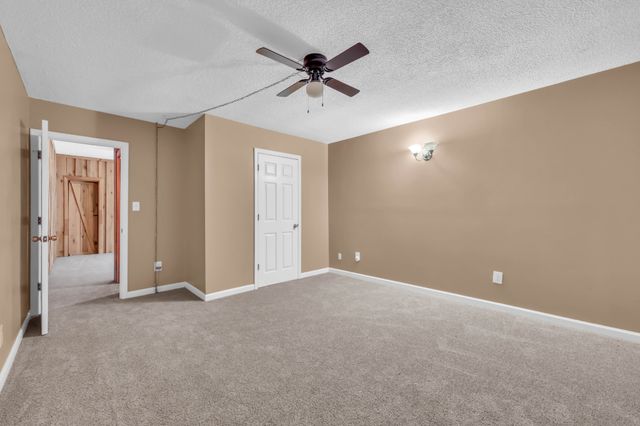 3111 Ashland City Rd, Clarksville, TN 37043