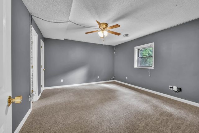 3111 Ashland City Rd, Clarksville, TN 37043