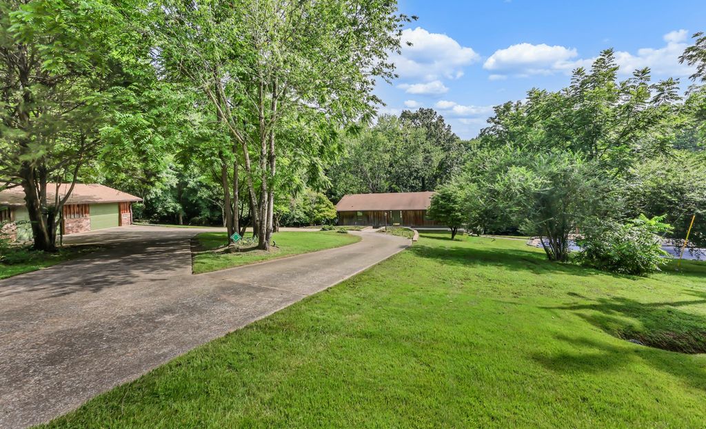 3111 Ashland City Rd, Clarksville, TN 37043