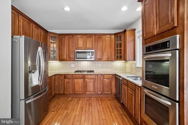 4049 COLUMBIA PIKE, Arlington, VA 22204