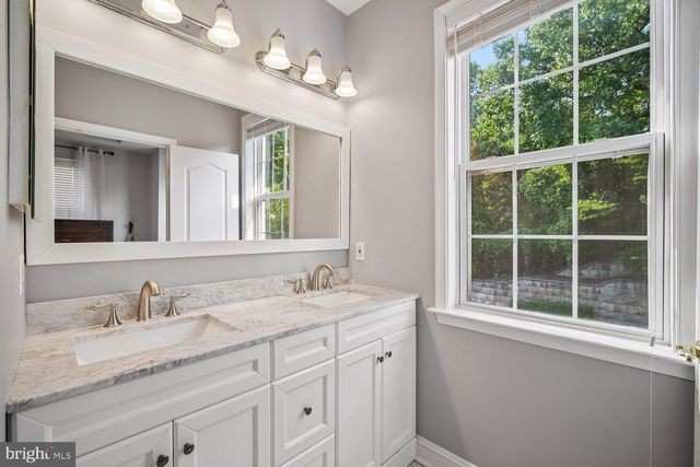 4049 COLUMBIA PIKE, Arlington, VA 22204