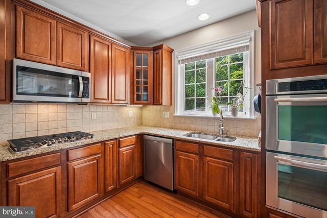 4049 COLUMBIA PIKE, Arlington, VA 22204