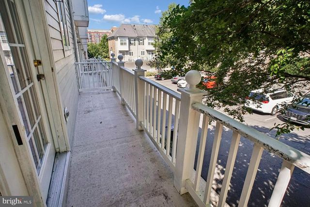 4049 COLUMBIA PIKE, Arlington, VA 22204