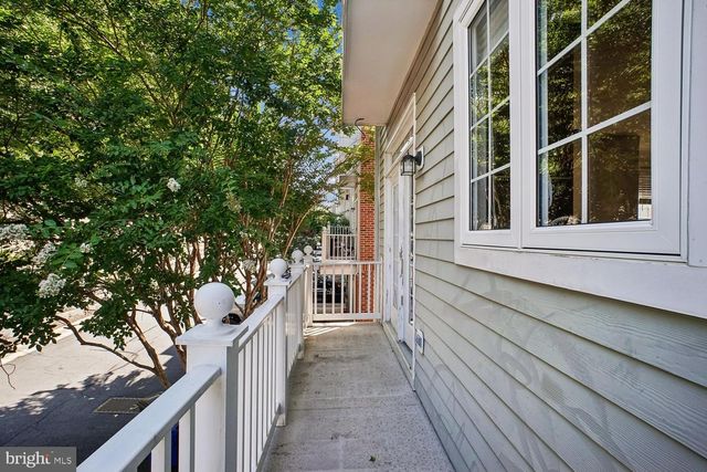 4049 COLUMBIA PIKE, Arlington, VA 22204