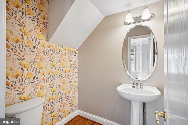 4049 COLUMBIA PIKE, Arlington, VA 22204