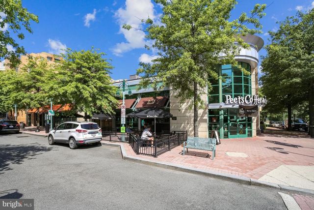 4049 COLUMBIA PIKE, Arlington, VA 22204