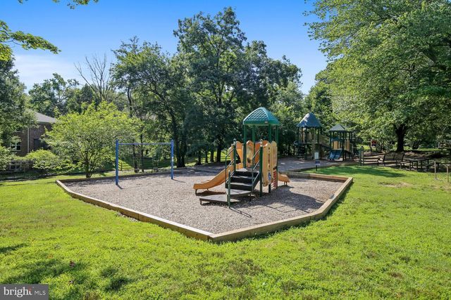 4049 COLUMBIA PIKE, Arlington, VA 22204