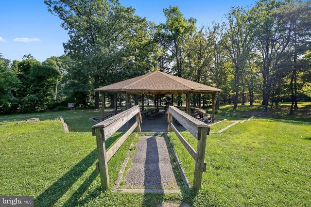 4049 COLUMBIA PIKE, Arlington, VA 22204