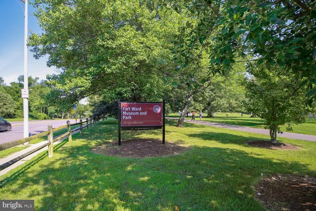 4049 COLUMBIA PIKE, Arlington, VA 22204